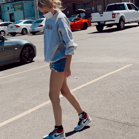 Meet your Posher, Emma - Picture 1 of 2